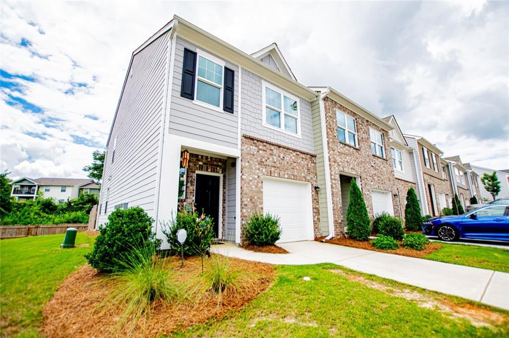 563 Magnolia Circle