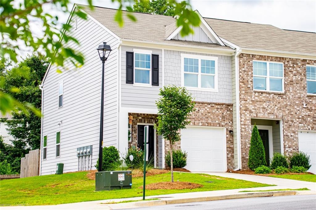 563 Magnolia Circle