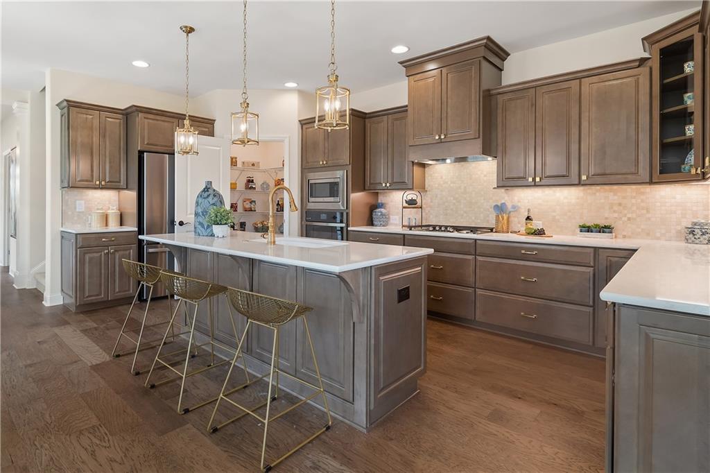 119 English Barn Way