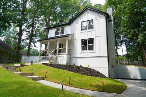 A home in Dacula