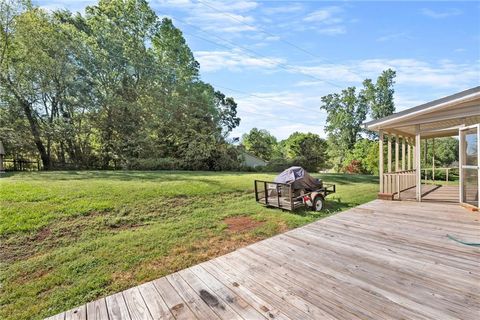 A home in Flowery Branch