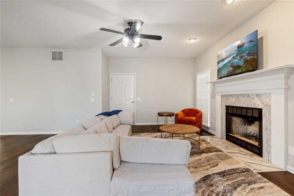 Calumet - Residential Lease