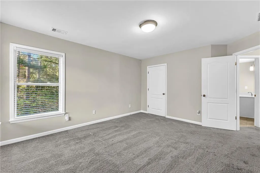 Atlanta, Georgia 30331, United States, 7 Bedrooms Bedrooms, ,5 BathroomsBathrooms,Residential,Active,36245