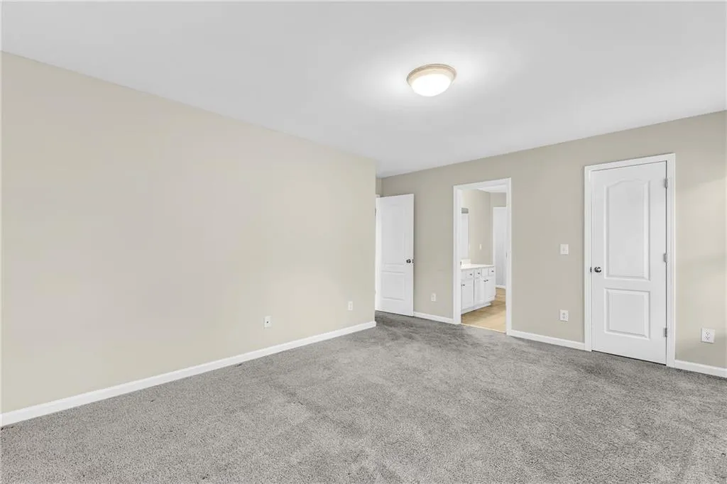 Atlanta, Georgia 30331, United States, 7 Bedrooms Bedrooms, ,5 BathroomsBathrooms,Residential,Active,36245