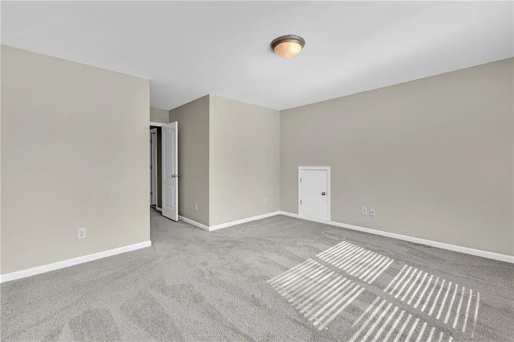 Atlanta, Georgia 30331, United States, 7 Bedrooms Bedrooms, ,5 BathroomsBathrooms,Residential,Active,36245