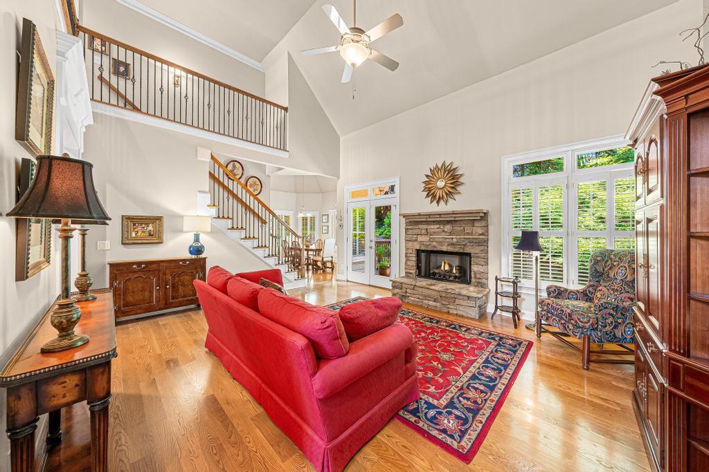 3945 Carriage Glen Court