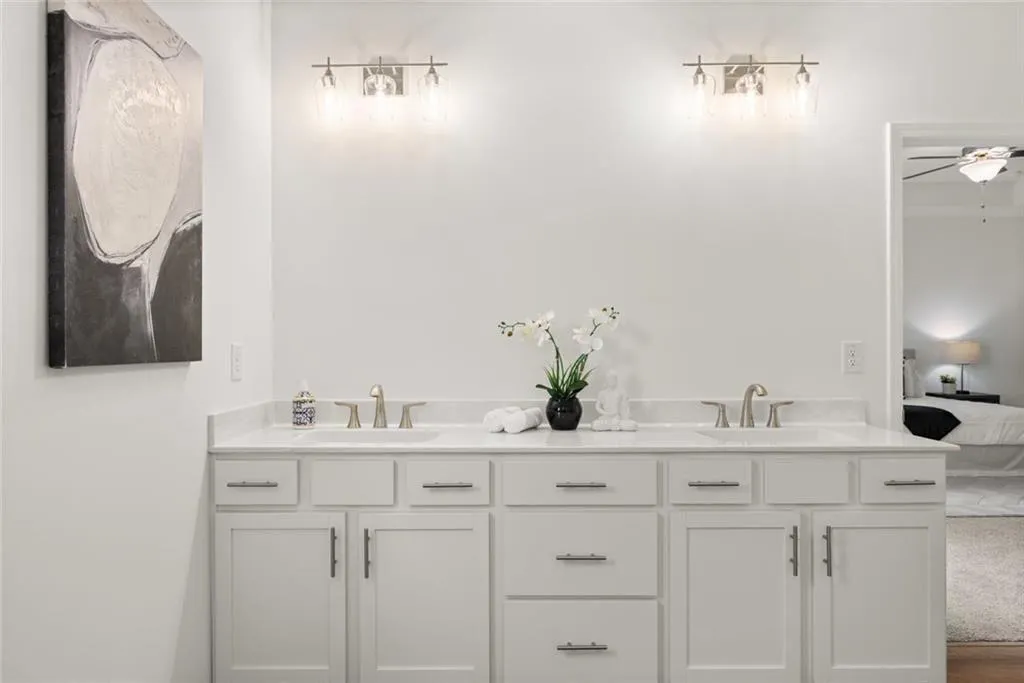 Loganville, Georgia 30052, United States, 4 Bedrooms Bedrooms, ,3 BathroomsBathrooms,Residential,Active,172590