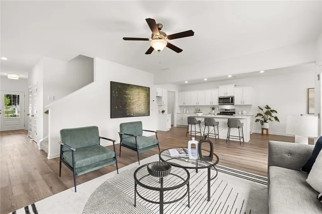 Loganville, Georgia 30052, United States, 4 Bedrooms Bedrooms, ,3 BathroomsBathrooms,Residential,Active,172590