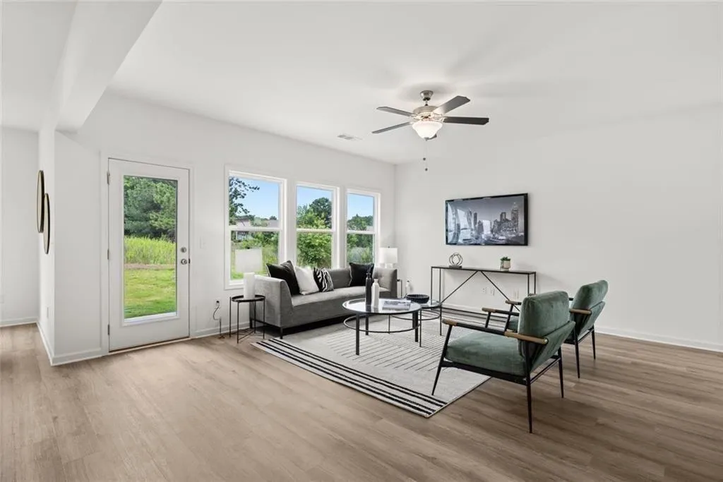 Loganville, Georgia 30052, United States, 4 Bedrooms Bedrooms, ,3 BathroomsBathrooms,Residential,Active,172590