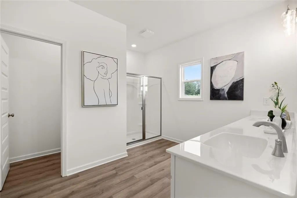 Loganville, Georgia 30052, United States, 4 Bedrooms Bedrooms, ,3 BathroomsBathrooms,Residential,Active,172590