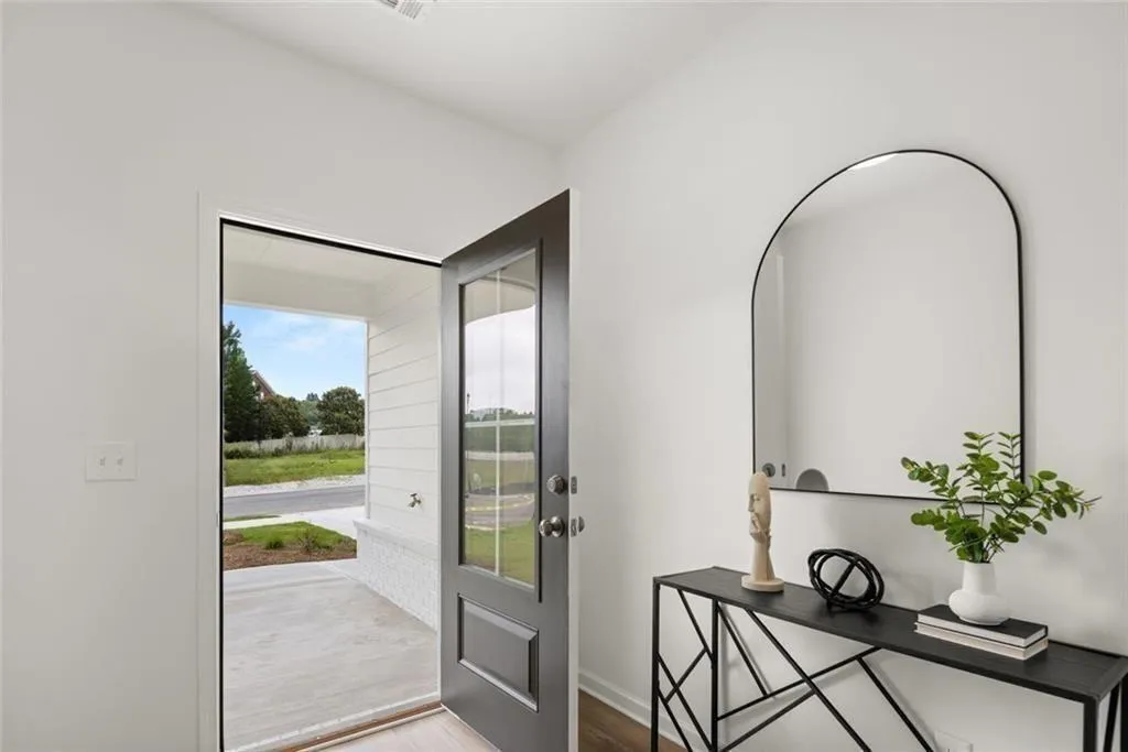 Loganville, Georgia 30052, United States, 4 Bedrooms Bedrooms, ,3 BathroomsBathrooms,Residential,Active,172590