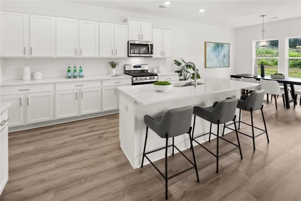 Loganville, Georgia 30052, United States, 4 Bedrooms Bedrooms, ,3 BathroomsBathrooms,Residential,Active,172590