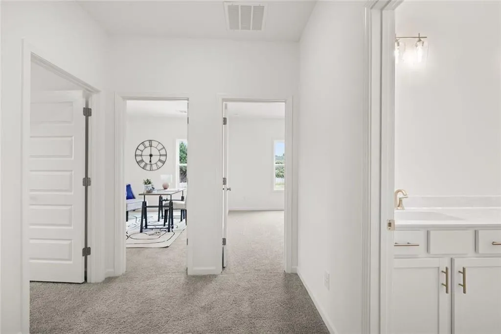 Loganville, Georgia 30052, United States, 4 Bedrooms Bedrooms, ,3 BathroomsBathrooms,Residential,Active,172590