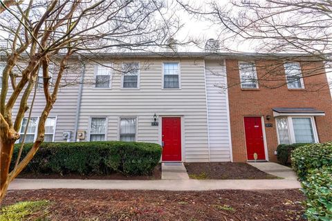 Photo of 237 Chads Ford Way, Roswell, GA 30076 (MLS # 7633998)