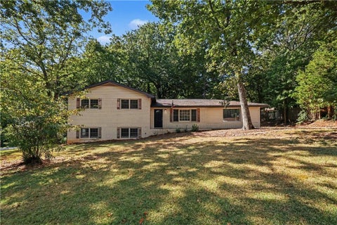 Homes For Sale - 5336 Orchard Place<br/> Douglasville, GA 30135