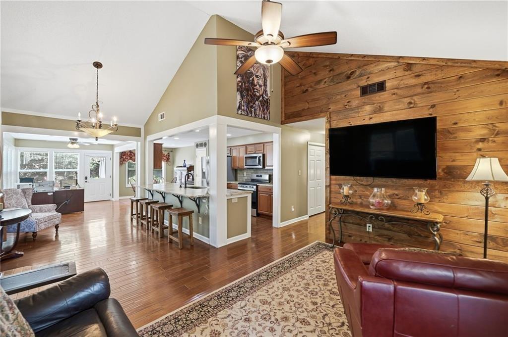 201 Talona Lake Terrace