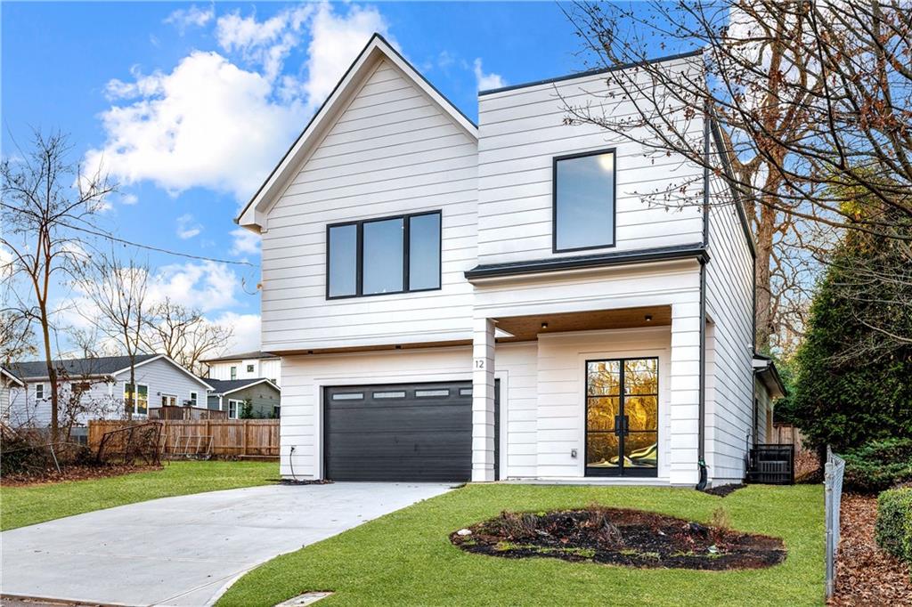 12 Montgomery Street NE