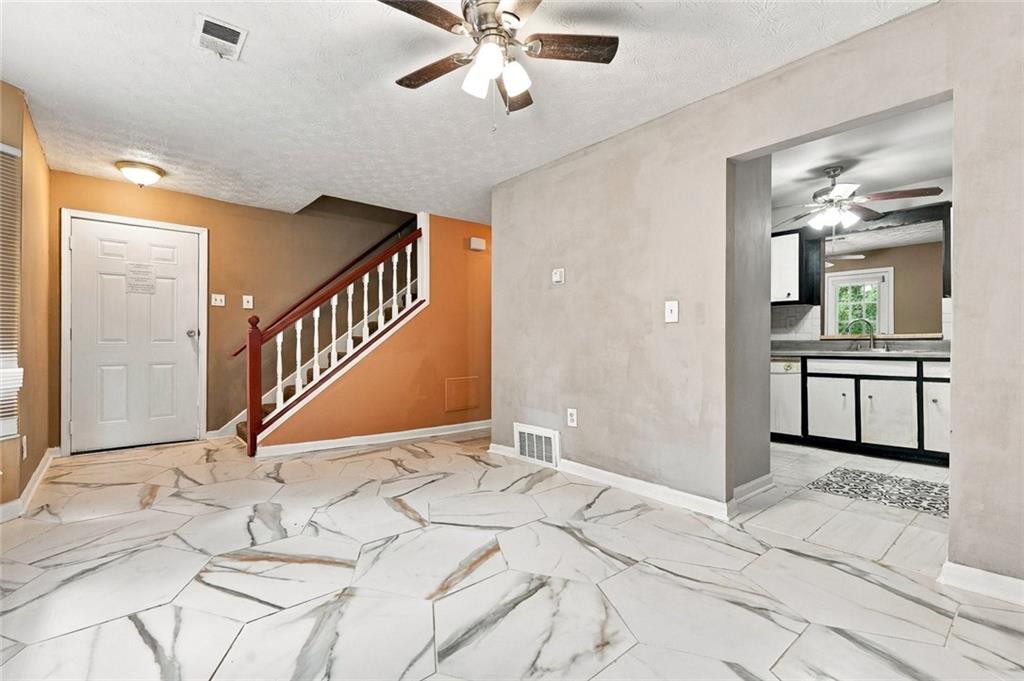 2498 Robinhood Drive