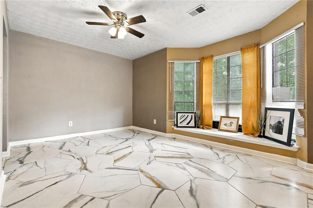 2498 Robinhood Drive
