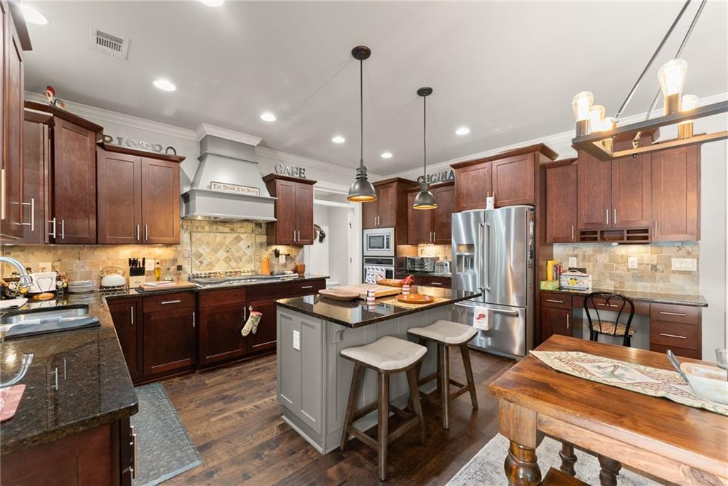 3362 Highland Park Way