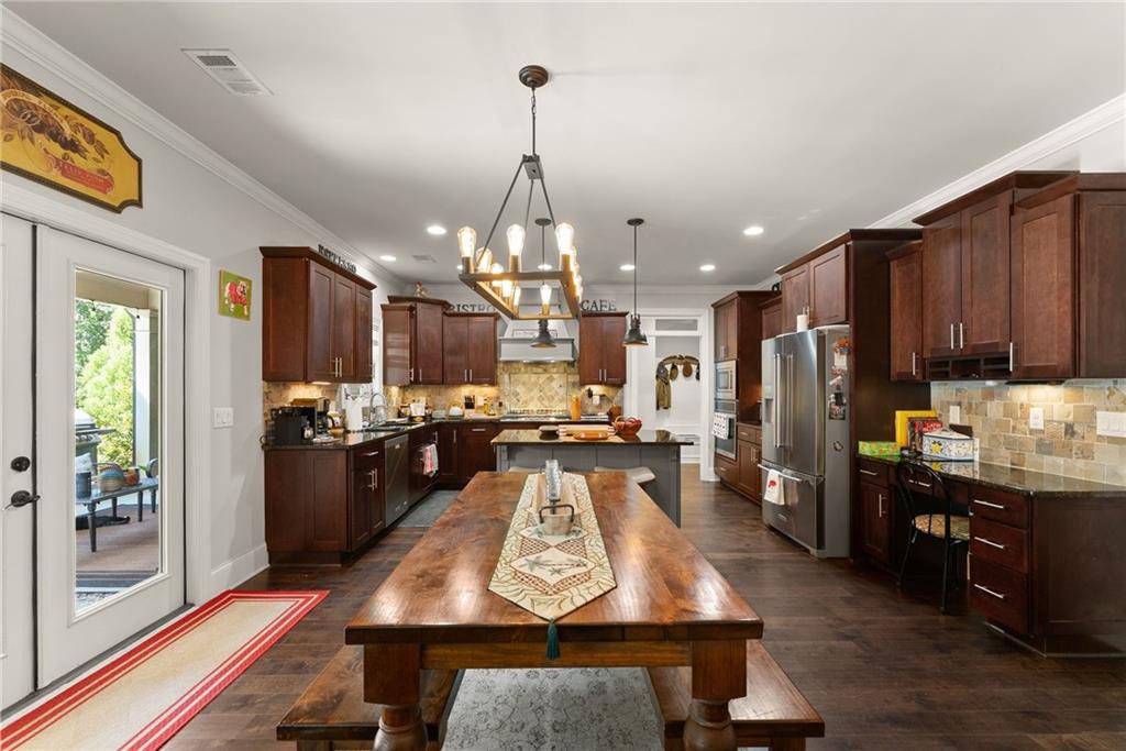 3362 Highland Park Way