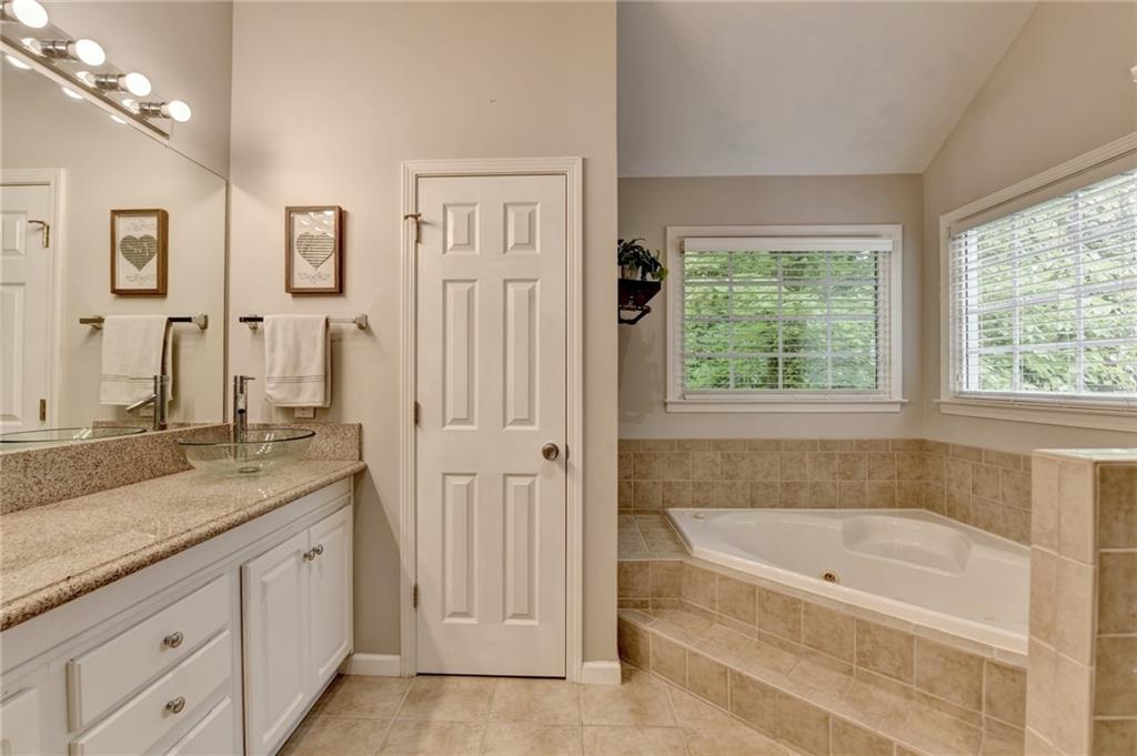 5574 Wynhall Drive, Peachtree Corners, Georgia image 35