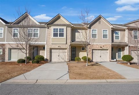 Townhouse For Sale - 5270 Mill Way<br/> Stone Mountain, GA 30083