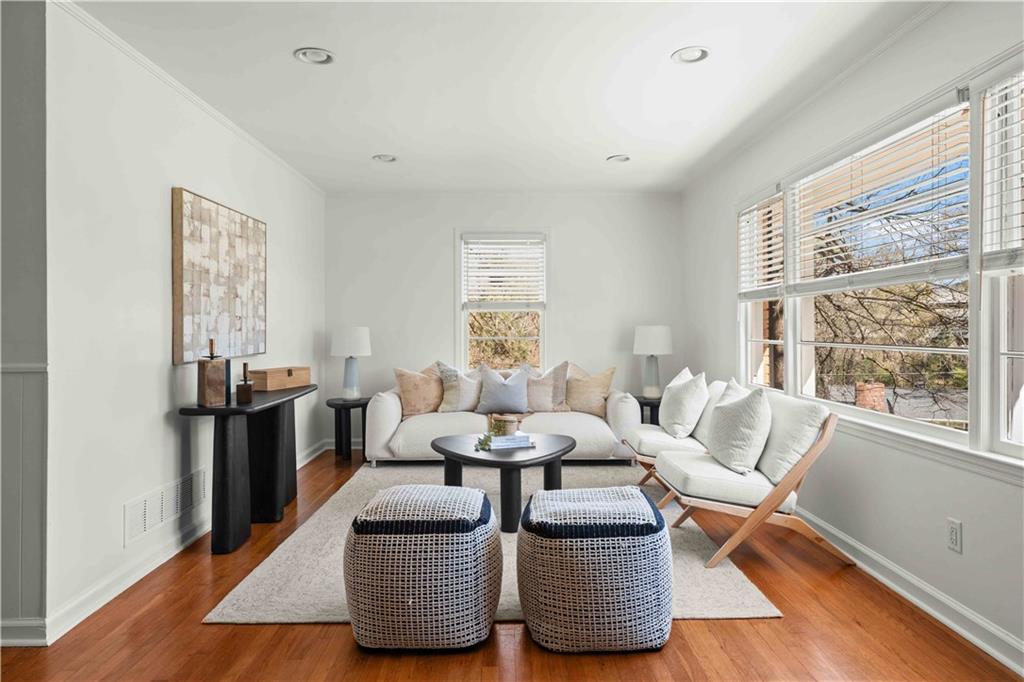 1962 Wellona Place NE