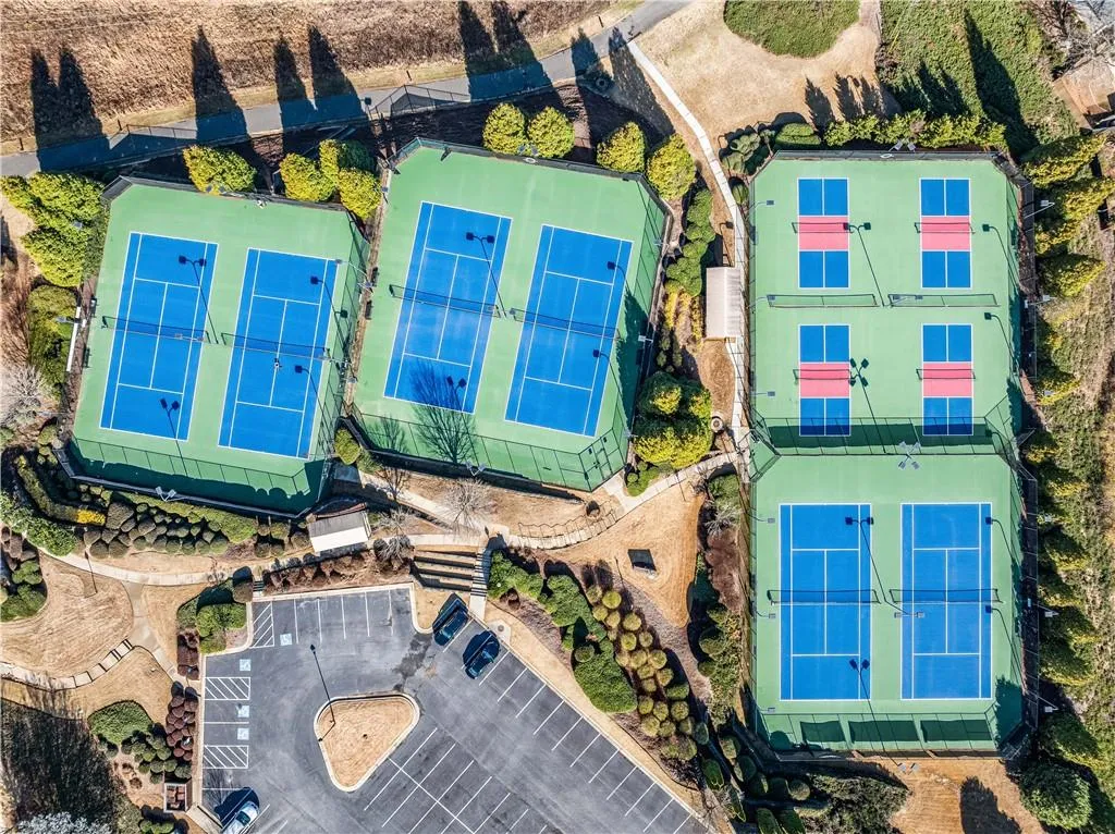 Suwanee, Georgia 30024, United States, 3 Bedrooms Bedrooms, ,3 BathroomsBathrooms,Residential,Pending,87032