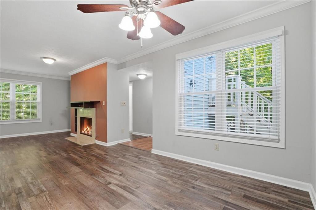 704 Glenleaf Drive