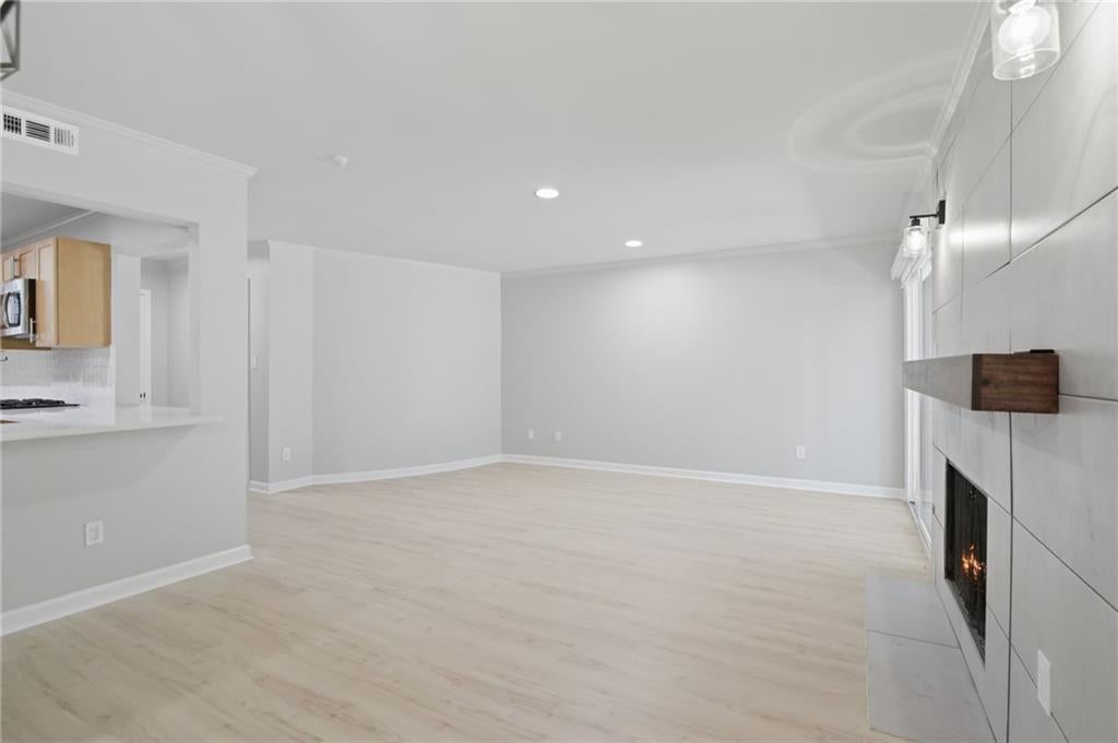5400 Roswell Road N6