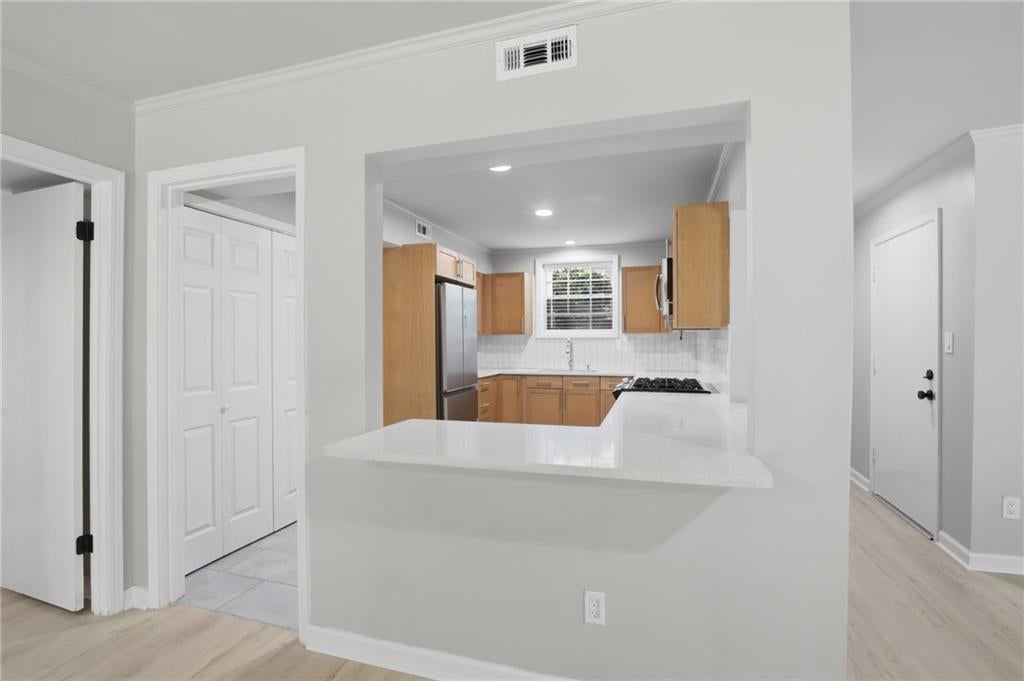 5400 Roswell Road N6