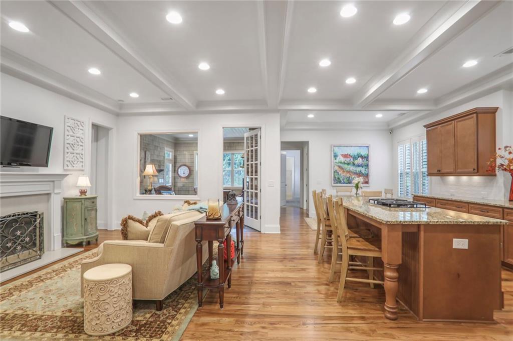 6054 Brookhaven Cir