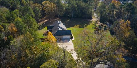 A home in Adairsville