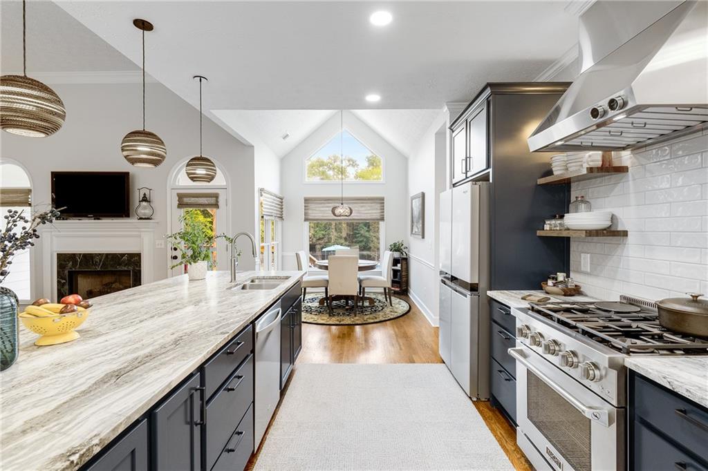 La Fayette Ridge - Residential