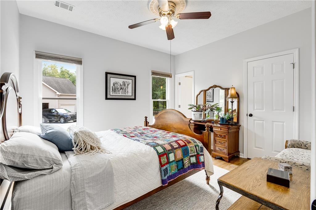 La Fayette Ridge - Residential