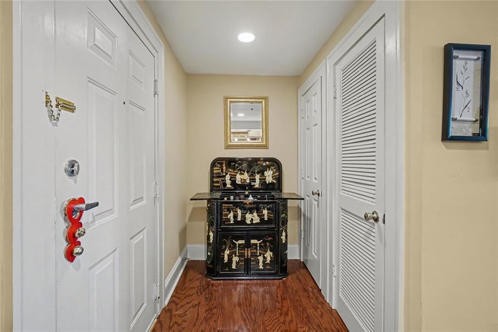 2855 Peachtree Road NE 205