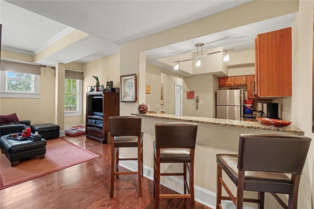 2855 Peachtree Road NE 205