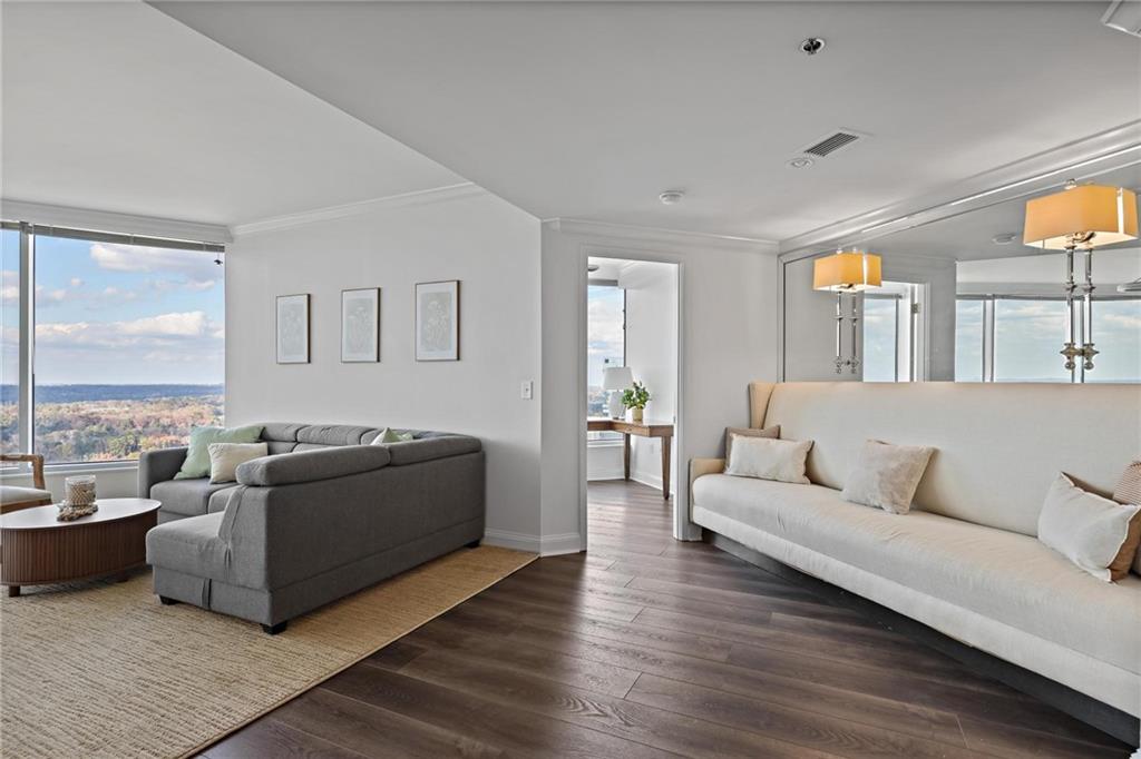 3338 Peachtree Road NE 2803