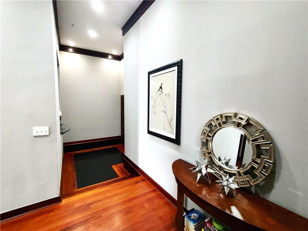 3334 Peachtree Road NE 1712