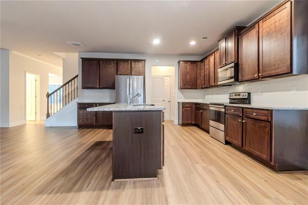 255 Dublin Way, Dallas, Georgia image 3