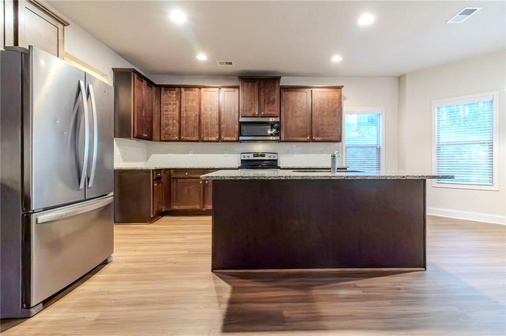 255 Dublin Way, Dallas, Georgia image 2