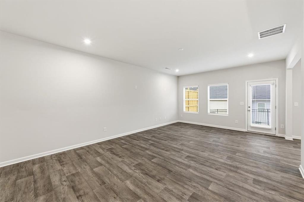 1190 PARK CENTER Circle
