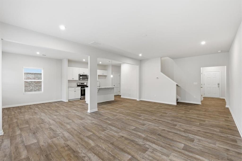 1190 PARK CENTER Circle