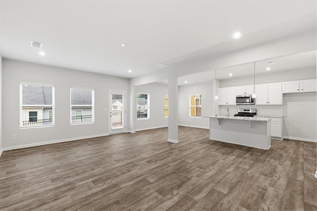 1190 PARK CENTER Circle