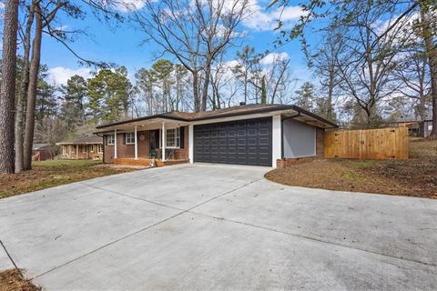 Homes For Sale - 1590 Debbie Drive<br/> Mableton, GA 30126