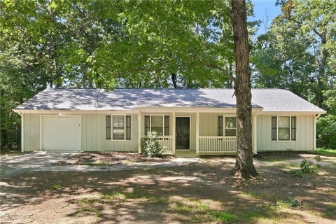 Homes For Rent - 413 Bob Wood Drive<br/> Loganville, GA 30052