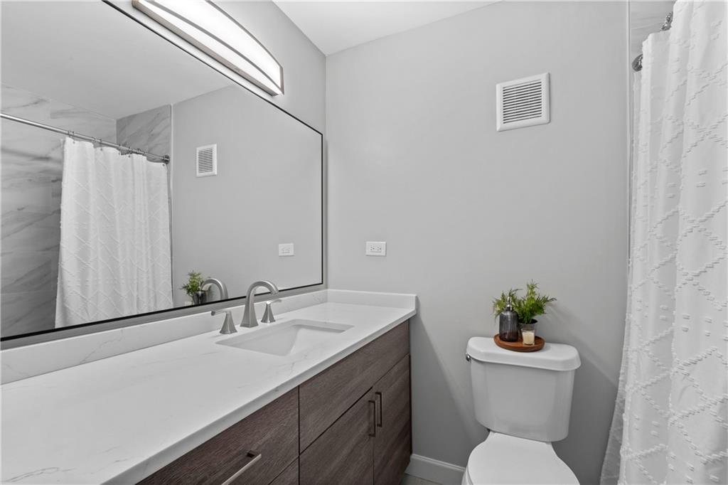 6700 Roswell Road 13A