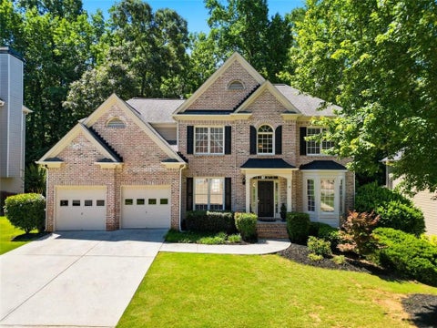 Homes For Sale - 3867 Hickory Manor Drive<br/> Suwanee, GA 30024