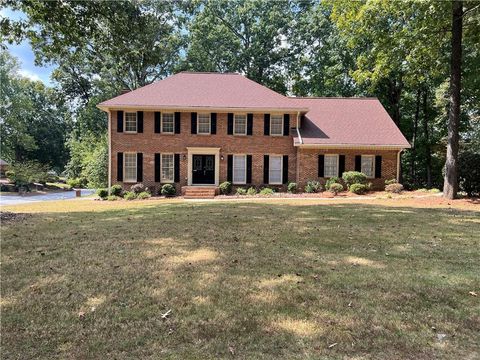 100 Saddle Creek Court Roswell GA 30076